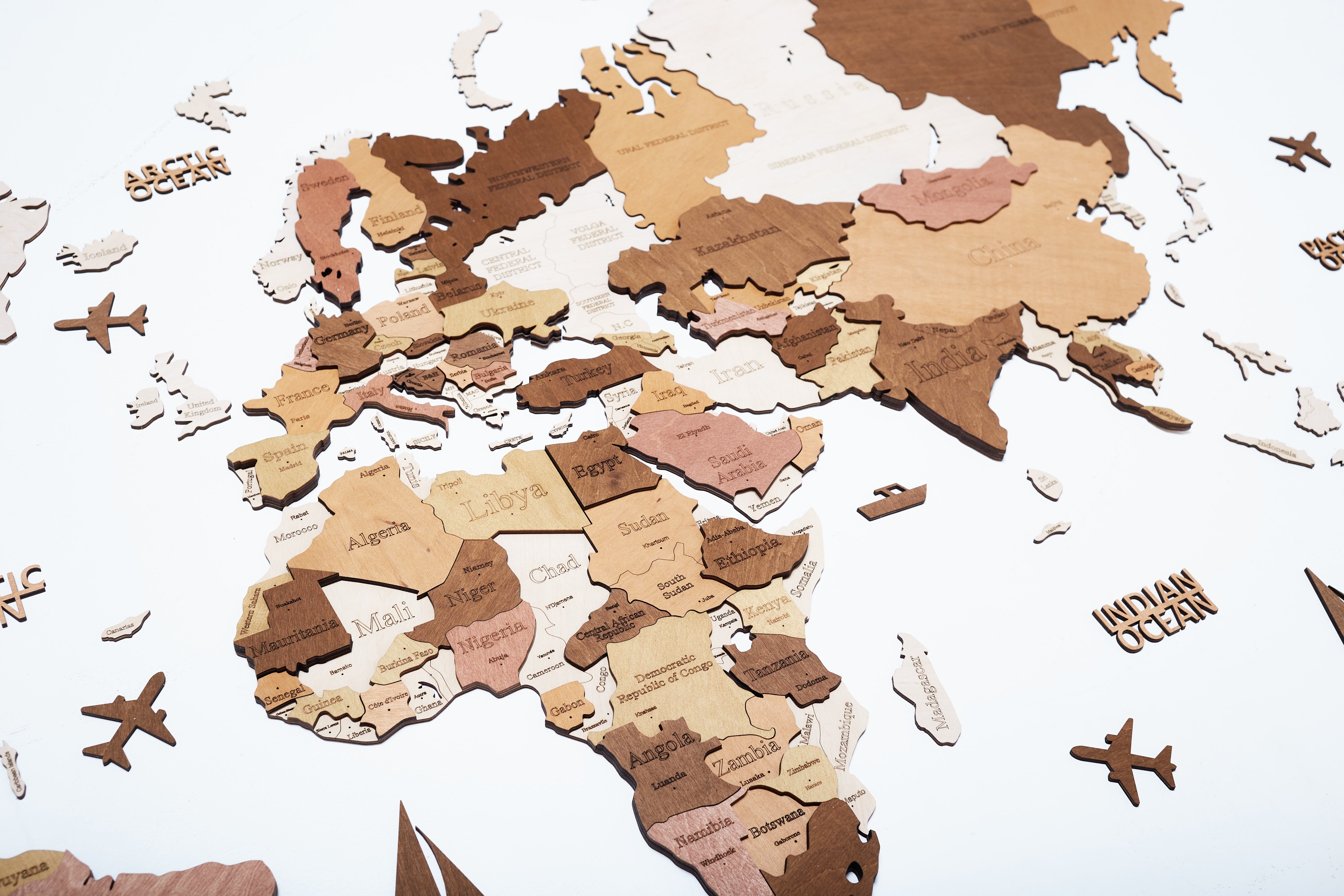 Drewniana mapa świata 3D — Drewno naturalne