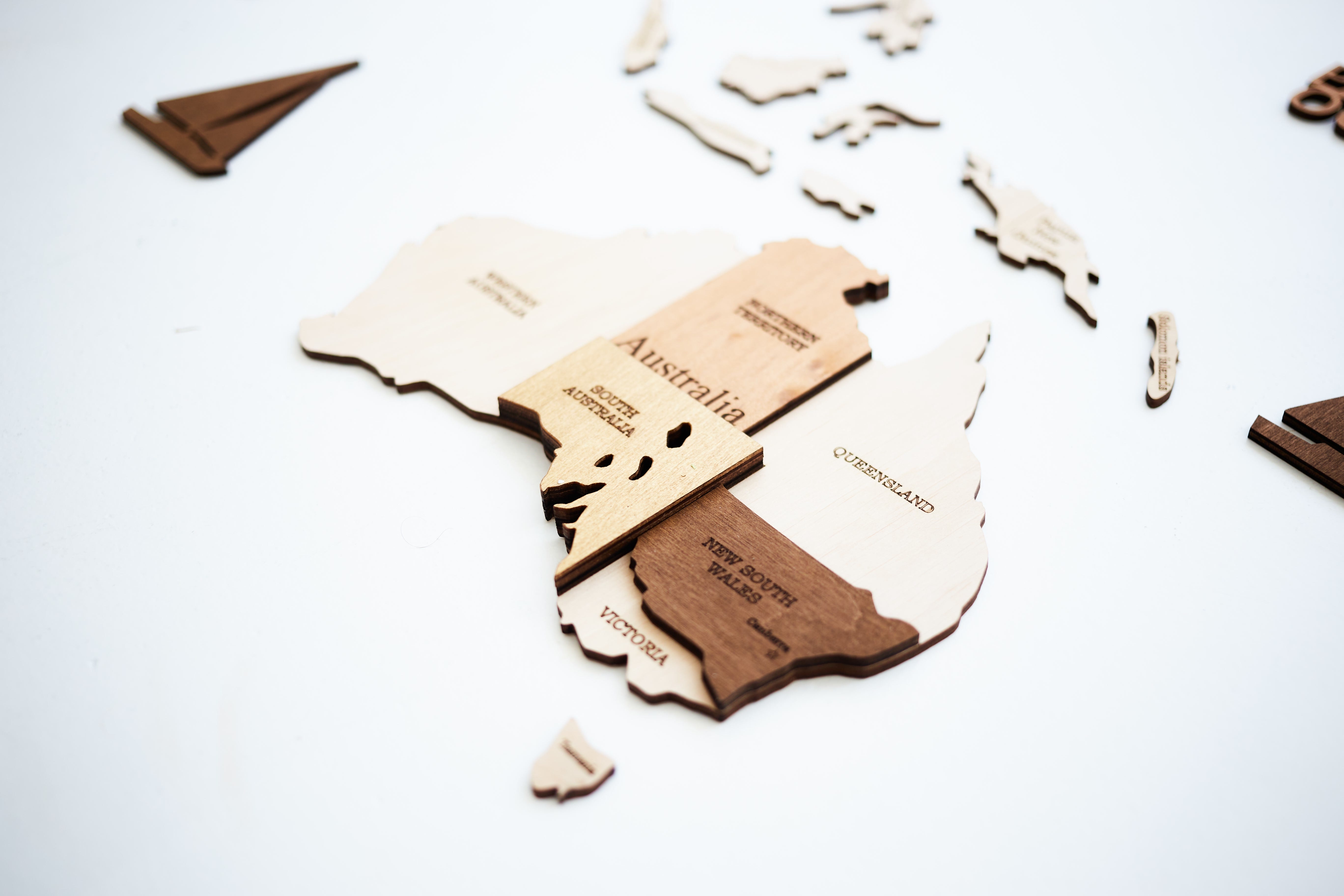 Drewniana mapa świata 3D — Drewno naturalne