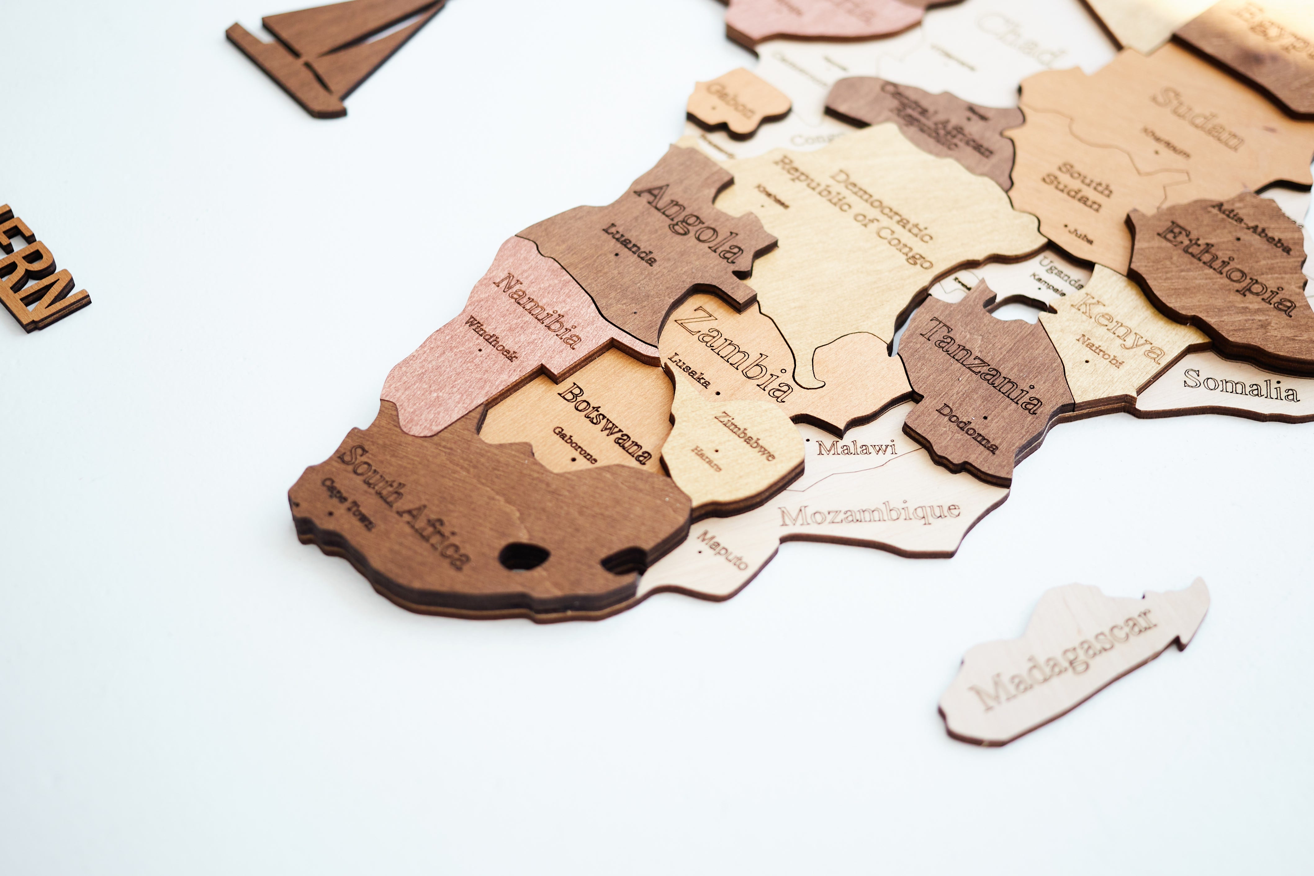 Drewniana mapa świata 3D — Drewno naturalne