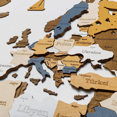 Premium Wanddekor 3D Weltkarte aus Holz in Deutsch mit Pins | Mehrfarbig - WOW WOOD